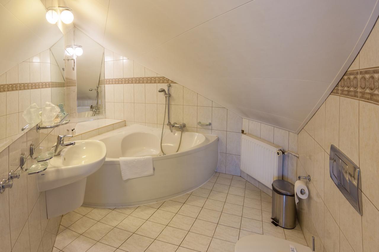 Hotel Jaskółka Ustron Kültér fotó